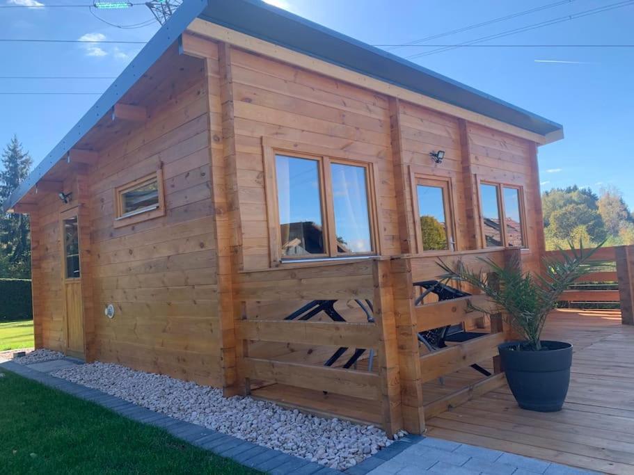 Chalet 2 Personnes Avec Jacuzzi Et Piscine Saisonniere Partagee Corcieux المظهر الخارجي الصورة